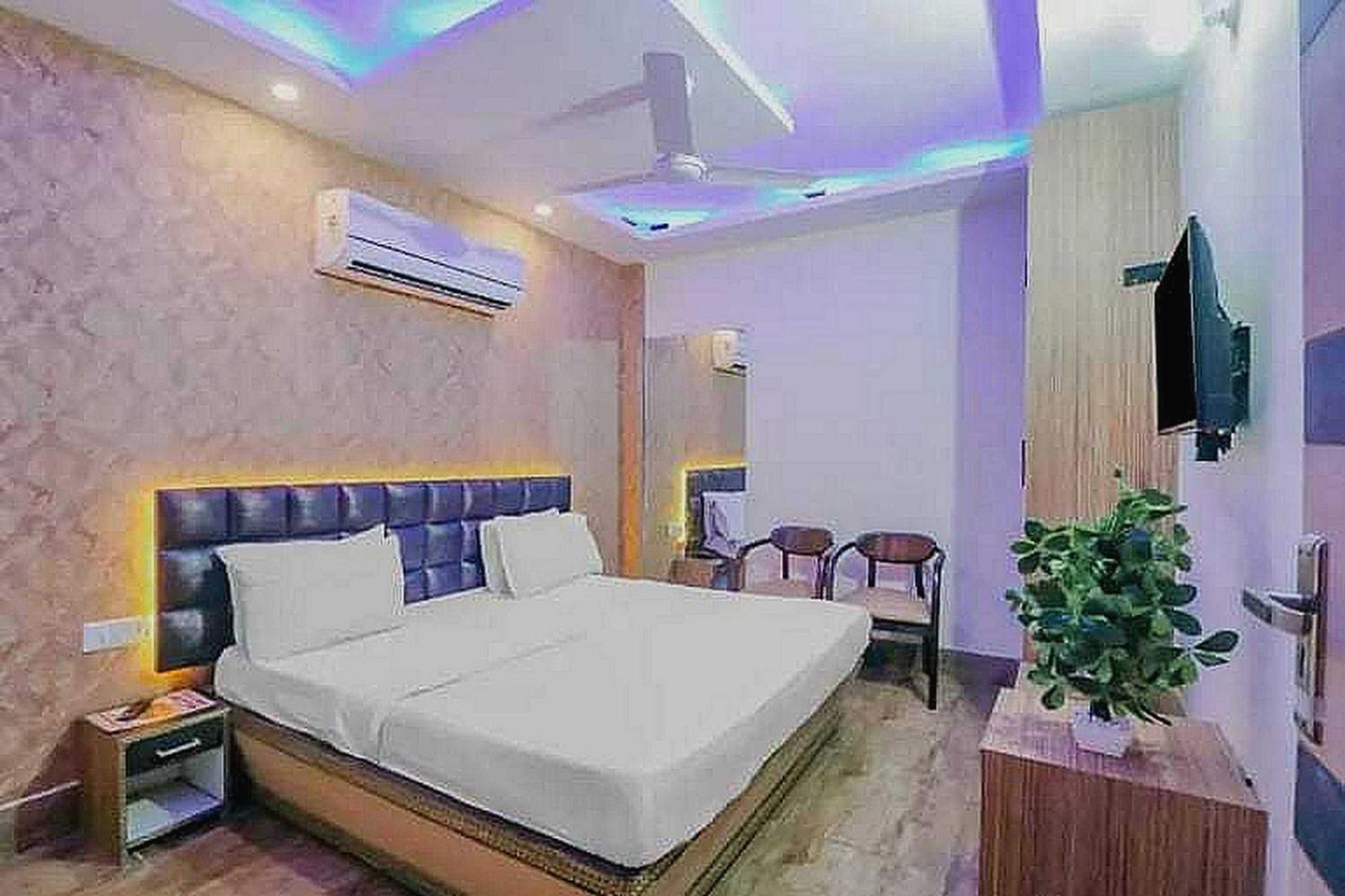 Super Hotel O Vivaan Residency Rohtak Exterior photo