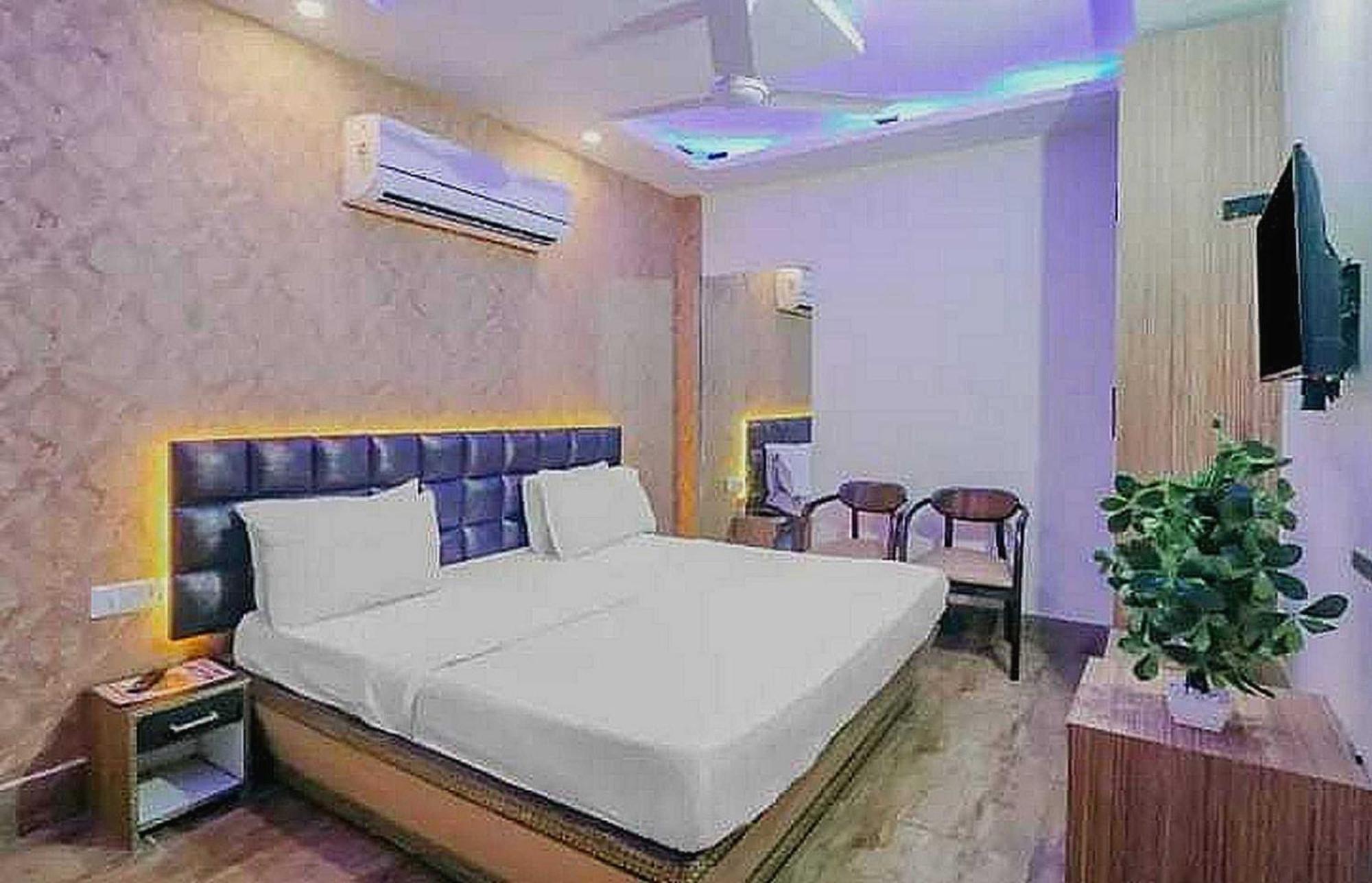 Super Hotel O Vivaan Residency Rohtak Exterior photo