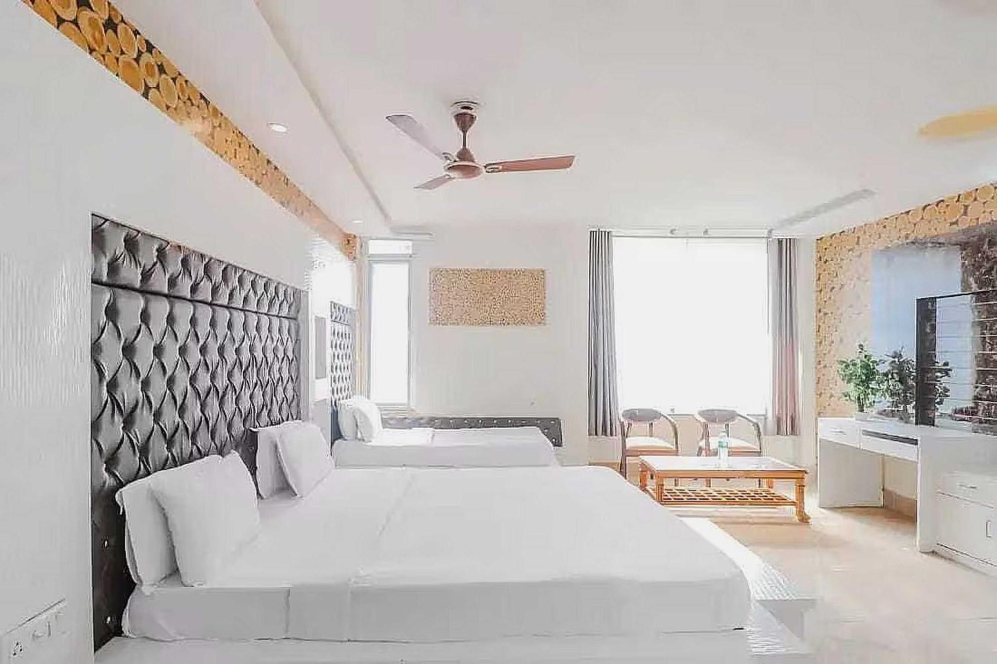 Super Hotel O Vivaan Residency Rohtak Exterior photo